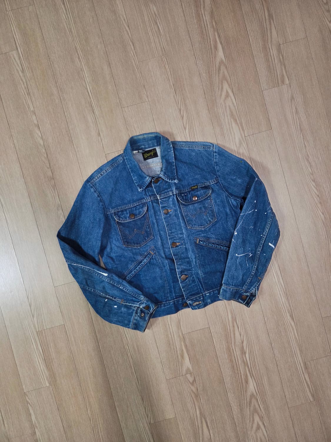 랭글러 124MJ 70s 데님 트러커 재킷 상품이미지4