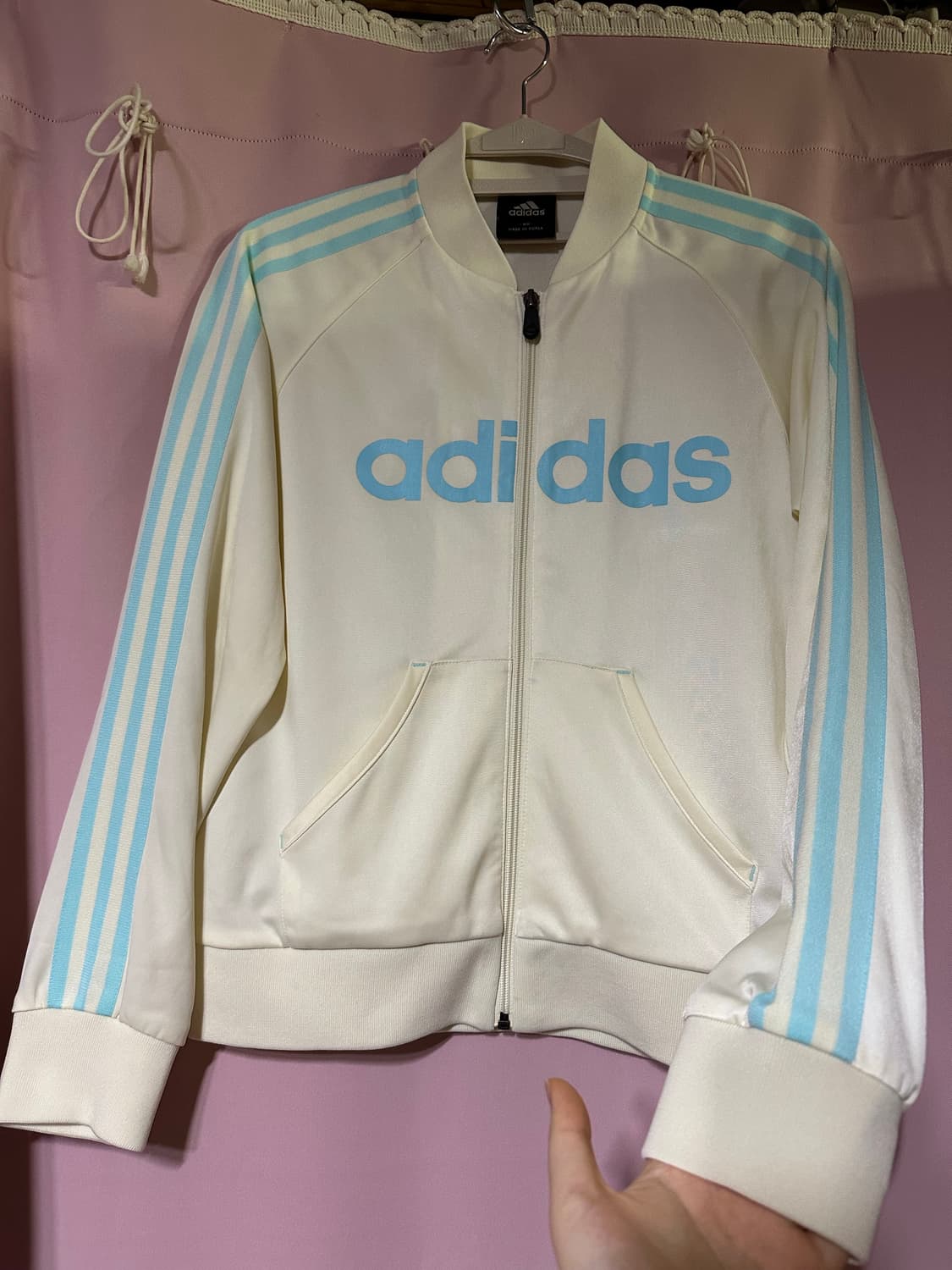 아디다스 져지 시나모롤깔져지 아디다스대장 트랙탑 집업 크림 하늘 져지 상품이미지2