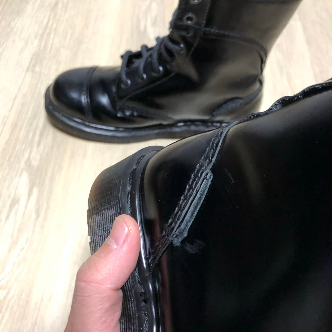 (250) 닥터마틴 Dr.martens 8홀 스무스 트라이엄프 부츠 블랙 상품이미지4