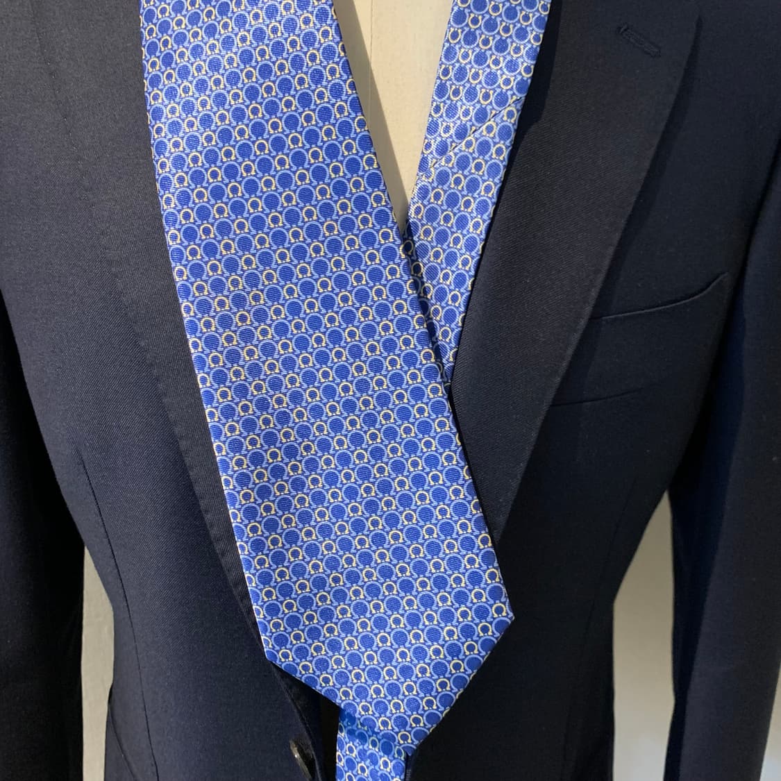 살바토레 페레가모(Ferragamo) 간치니 로고플레이 명품넥타이 최상급 상품이미지2