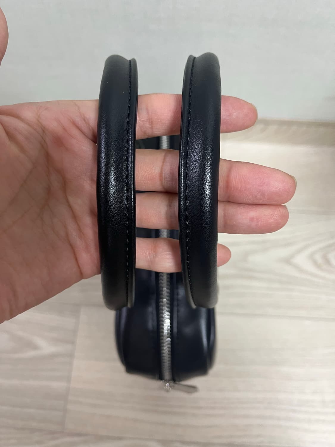 마리떼프랑소와저버 레더 스퀘어백 블랙 상품이미지9