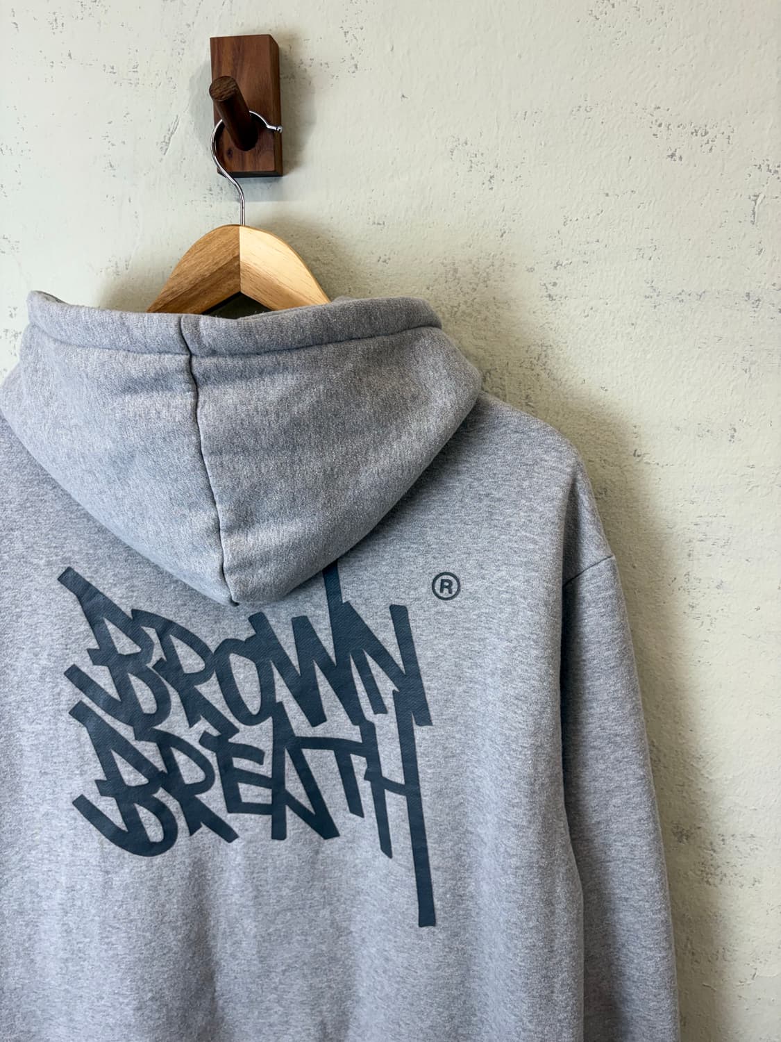 브라운브레스 빅로고 그레이 후드티 상품이미지3