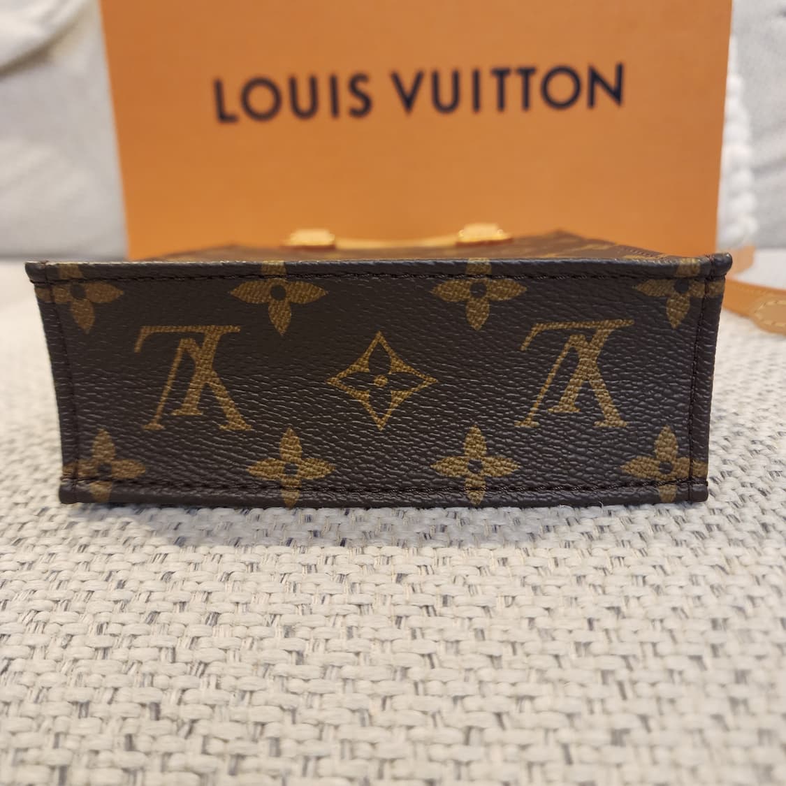 초민트급 22년12월 루이비통 쁘띠 삭플라 모노그램 미니 크로스백 상품이미지5