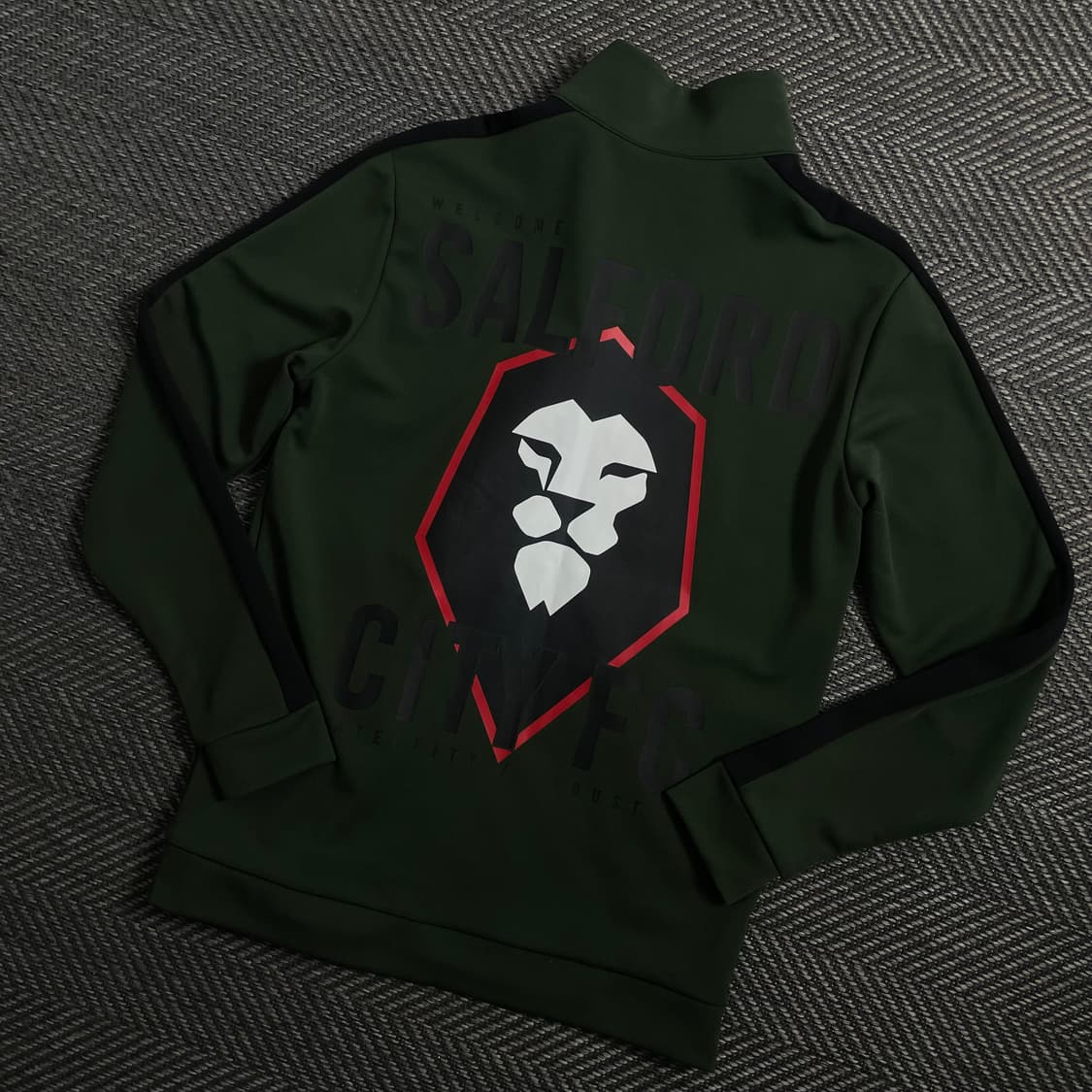 엄브로 솔퍼드 시티 빅로고 풋볼 트랙 자켓y 4159 상품이미지1