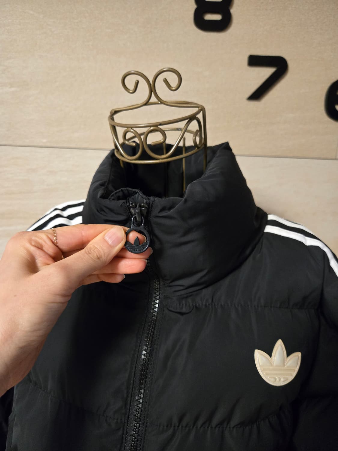 [m] 아디다스 여성 크롭 푸퍼 패딩 상품이미지5