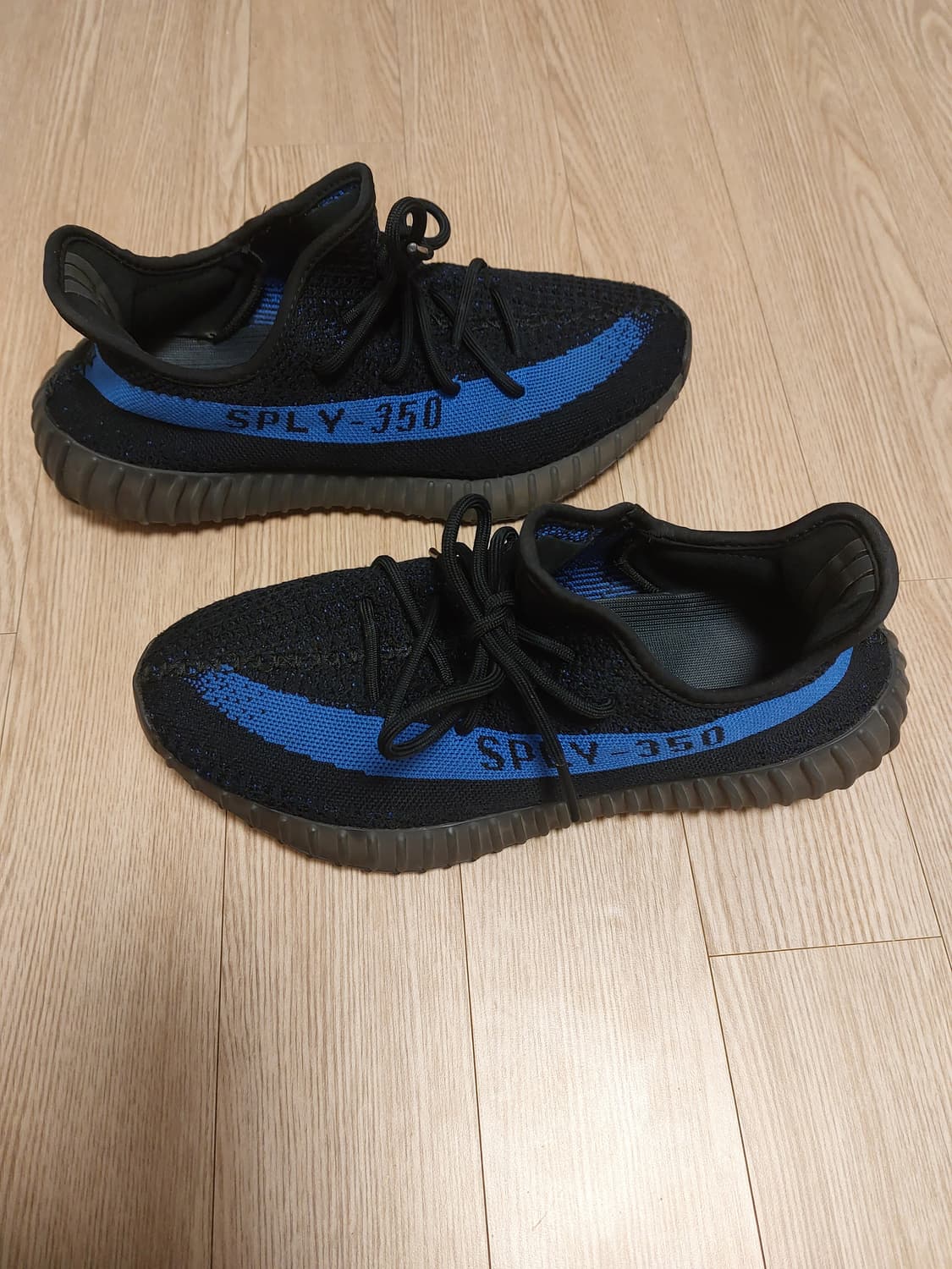 아디다스 이지 부스트 350 V2 다즐링 블루 상품이미지3