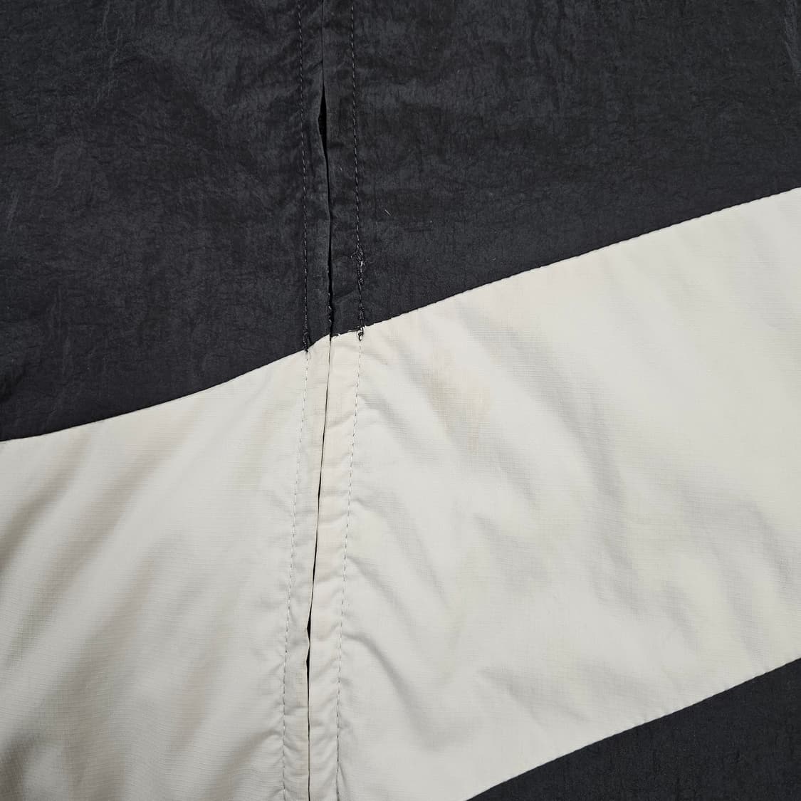 M 나이키 빅스우시 바람막이 검흰 범고래 상품이미지3