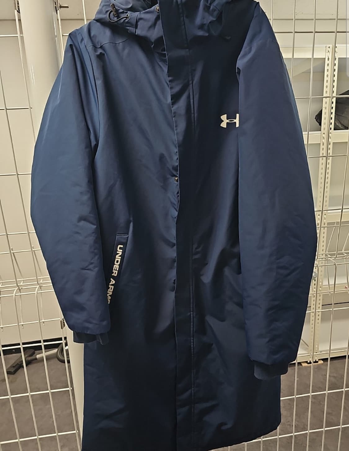 언더아머 정품 롱패딩 오리털 롱패딩 105사이즈 팝니다  상품이미지1