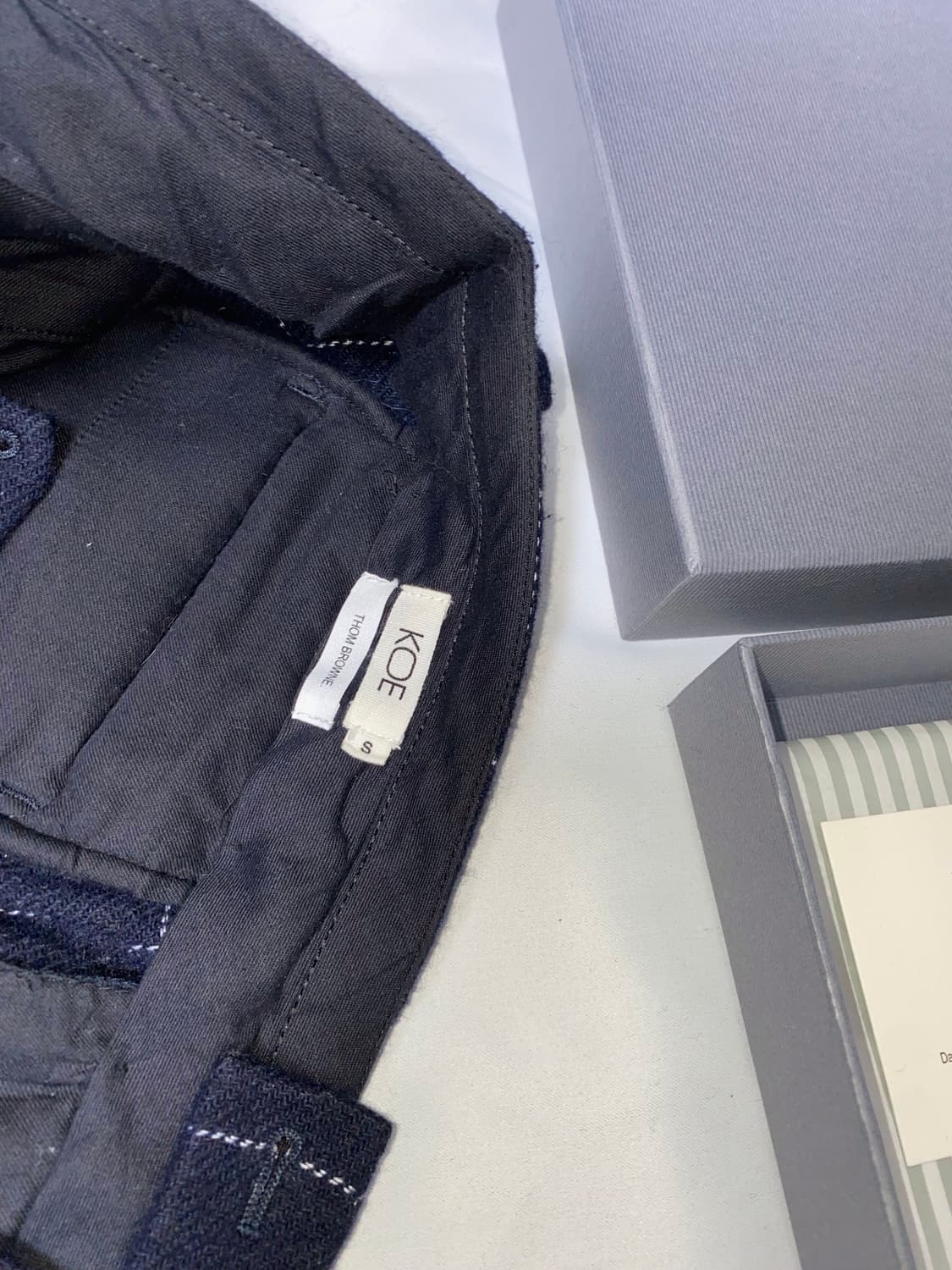 톰브라운 x 코에 체크 오리 패치 자수 쇼츠 상품이미지4