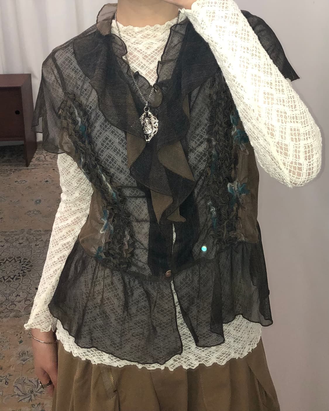 카키 시스루 레이스 반팔  상품이미지3