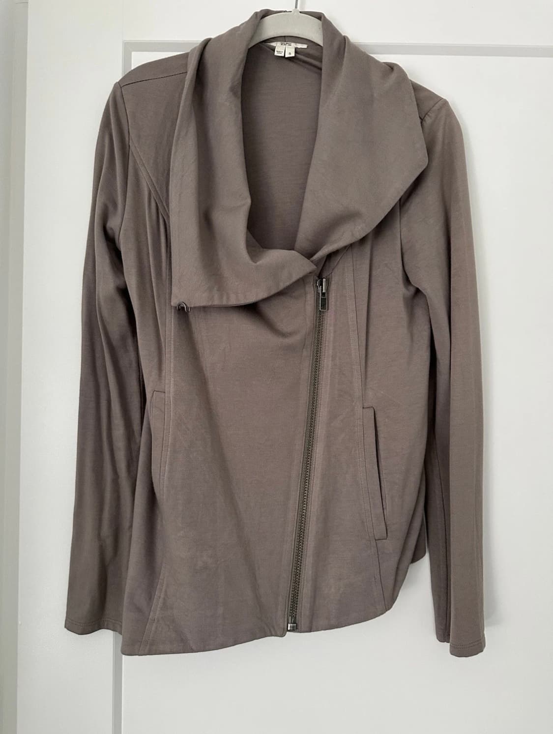 헬무트랭 사선 자켓 토프 상품이미지1