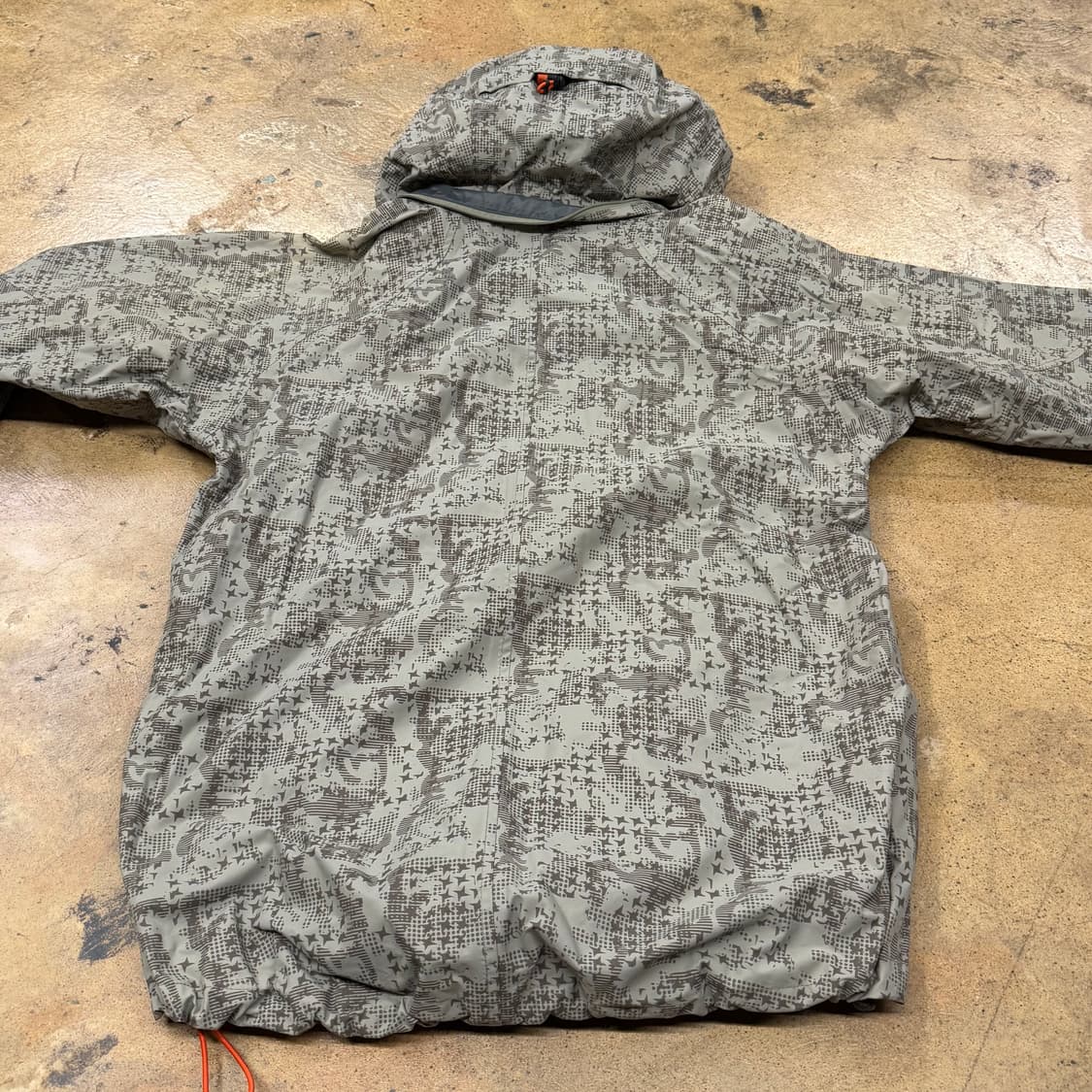 [정품/M] berghaus 카모 패턴 후드 바람막이 자켓 b15 상품이미지4