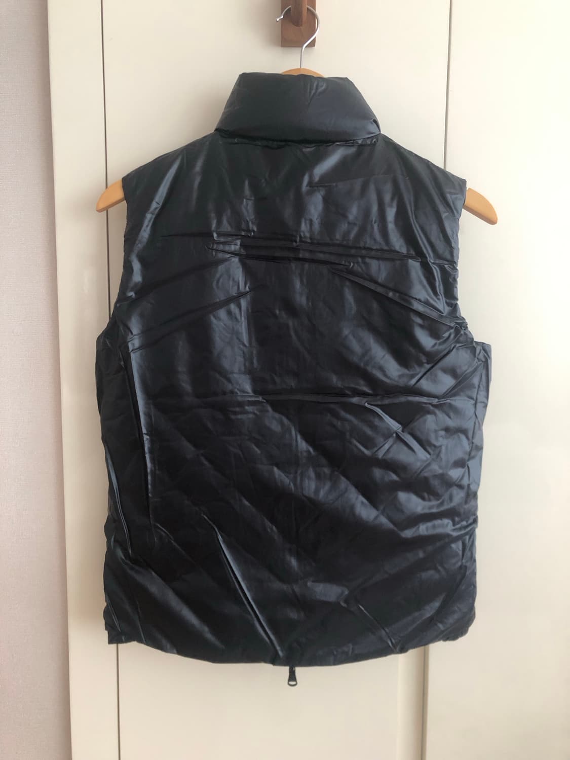 타트라스(TATRAS) 리버시블 경량 다운패딩 베스트 상품이미지4