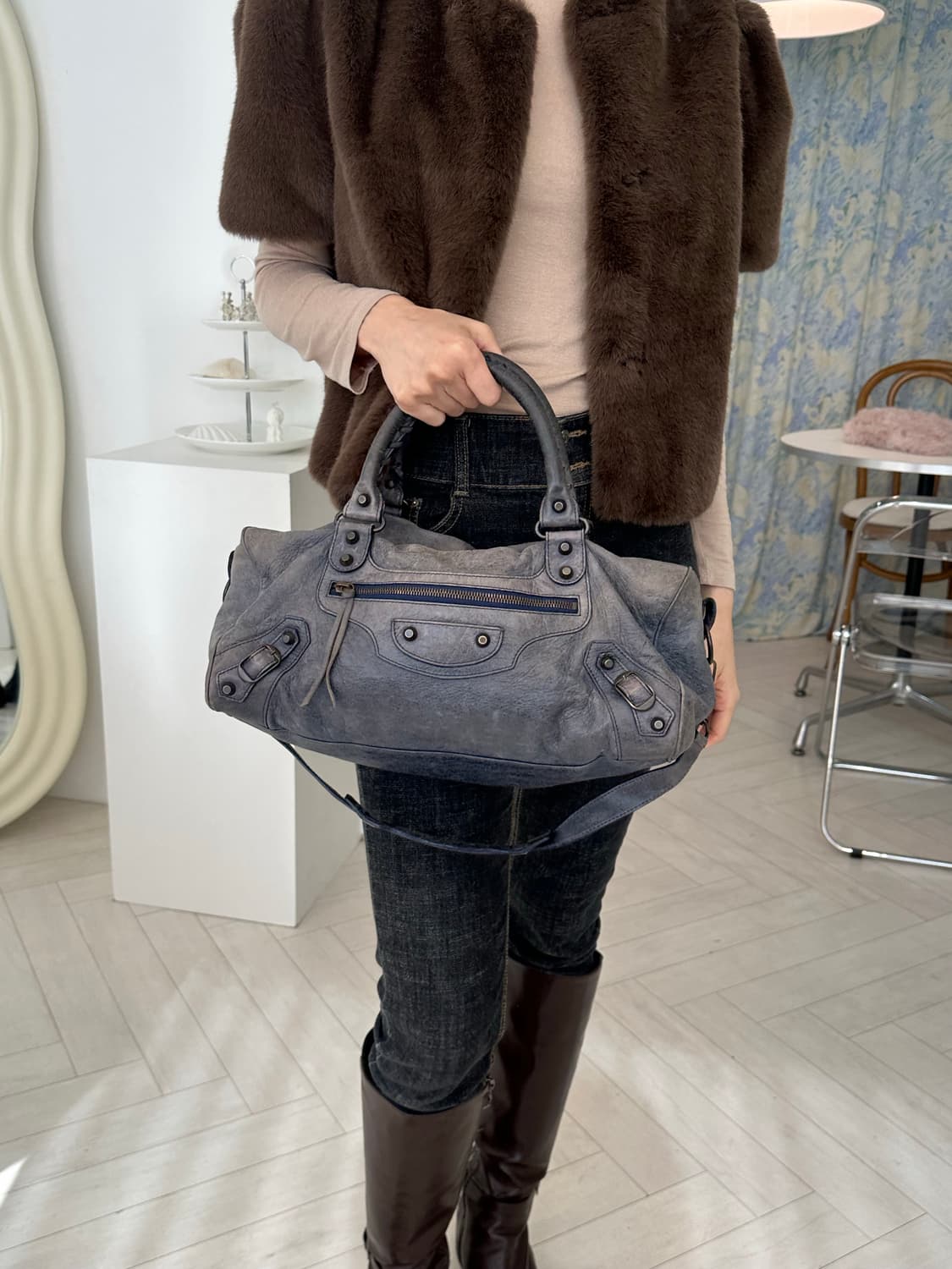 [A 정품] 발렌시아가 시티 모터백 트위기 블루그레이 상품이미지4