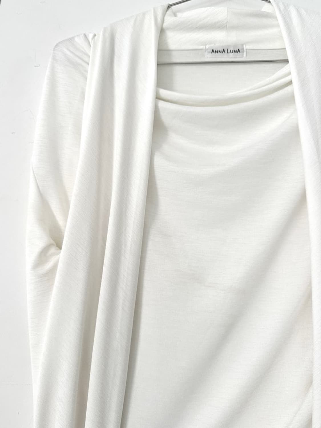 Elegance drape tencel top / white 상품이미지9