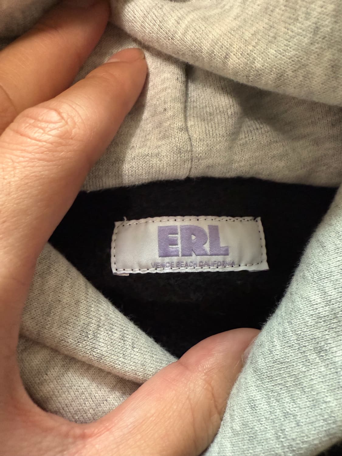 (L) ERL 레글런 후디 초판 새상품 상품이미지3