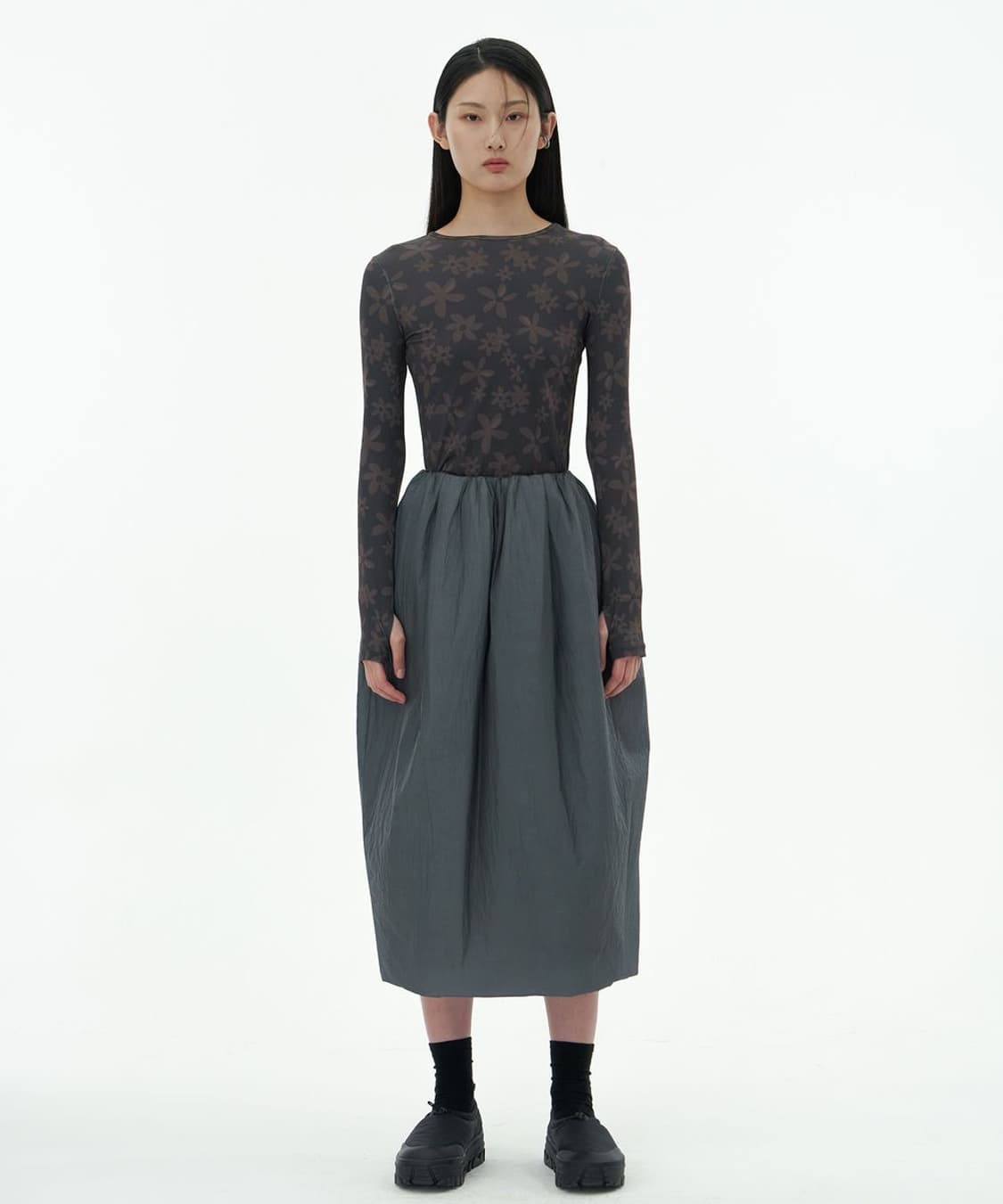 (새상품)아모멘토 시어 패디드 스커트 상품이미지1