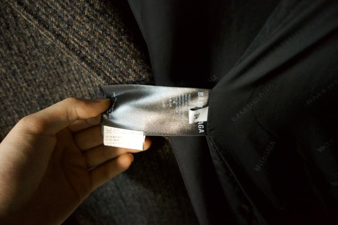 발렌시아가 디스트로이드 디스트레스드 코트 런웨이피스 상품이미지9