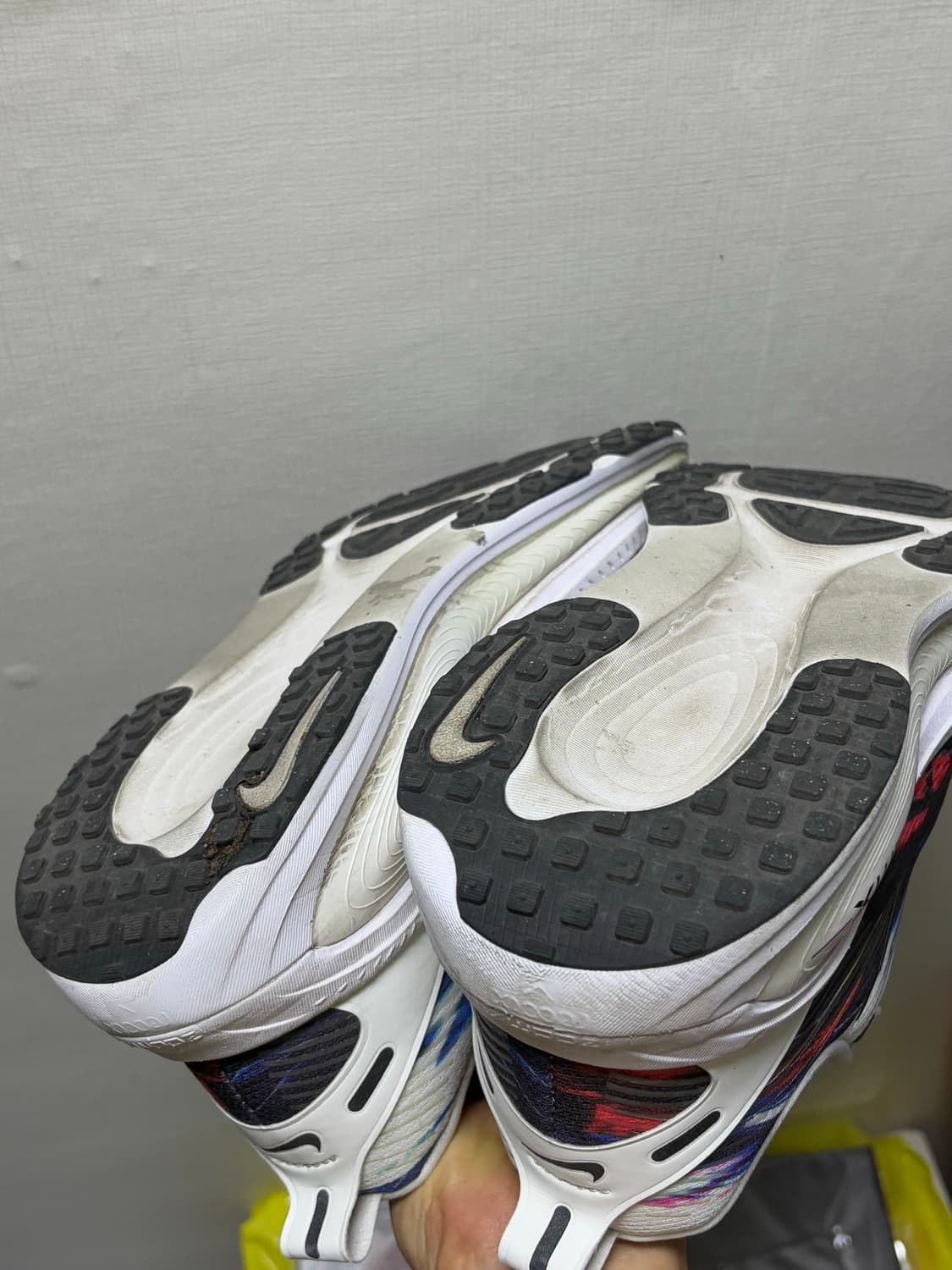 보메로 18 런닝화 275팔아요 상품이미지3