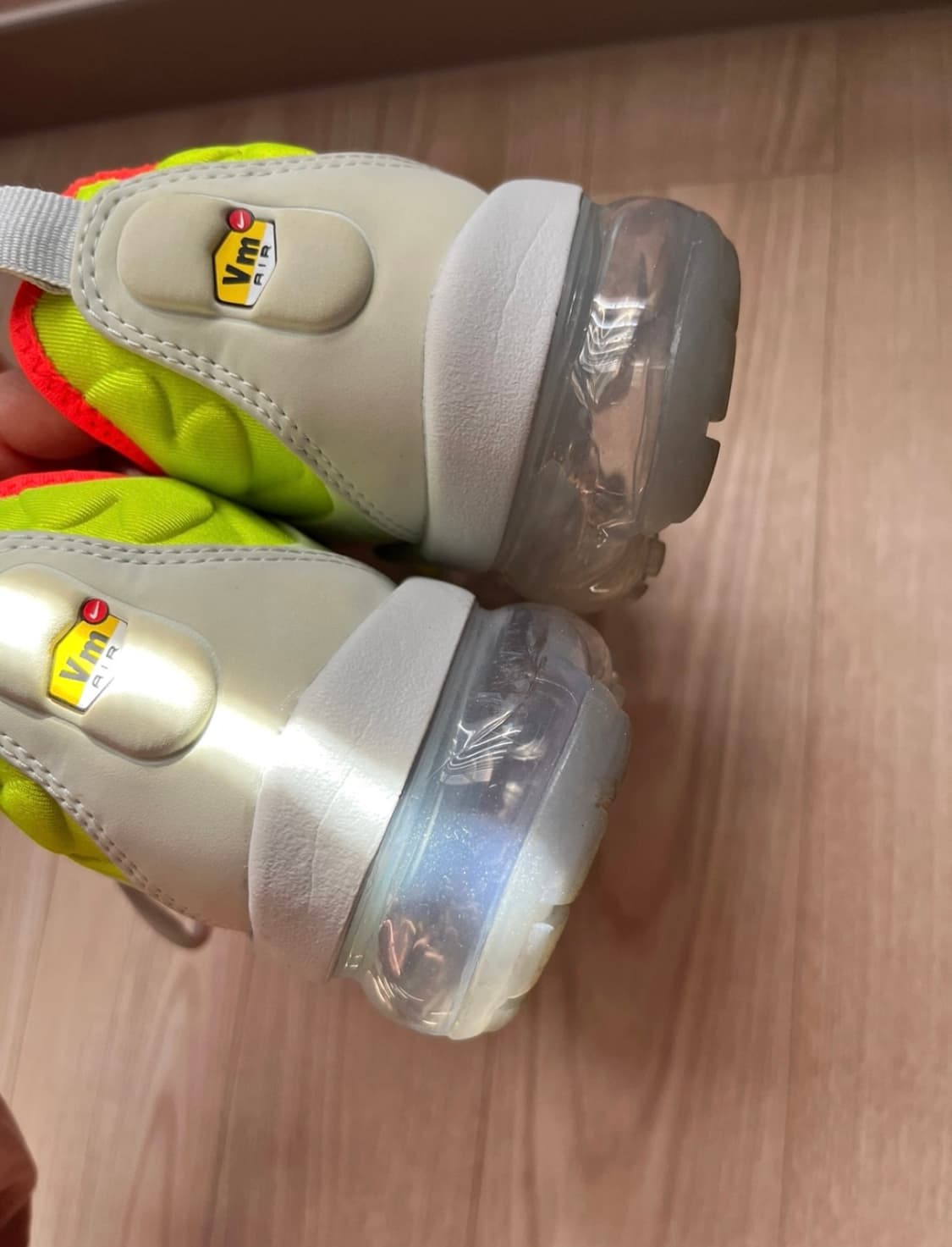 나이키 베이퍼맥스플러스 230cm nike vapormax plus 상품이미지4