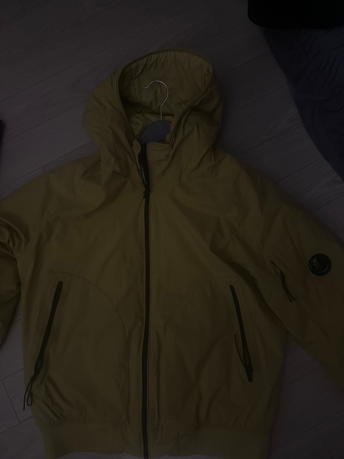 cp컴퍼니 경량패딩 상품이미지1