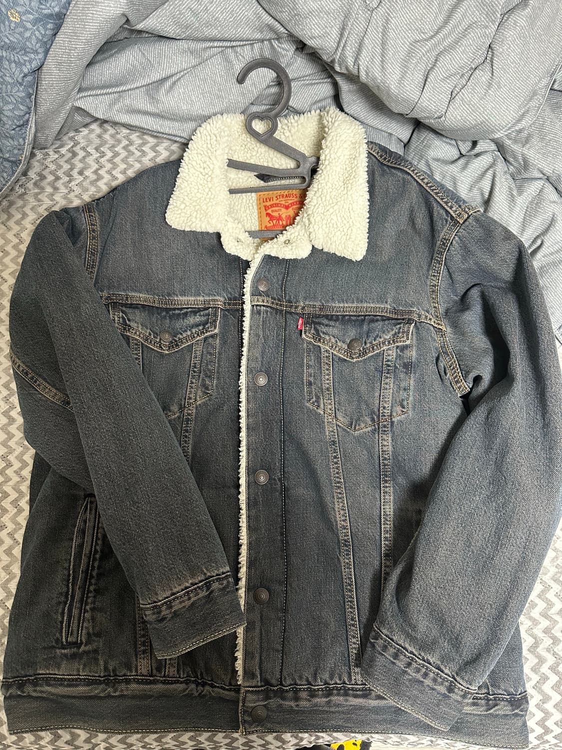 리바이스 쉐르파 자켓 m 사이즈 팔아요 상품이미지1