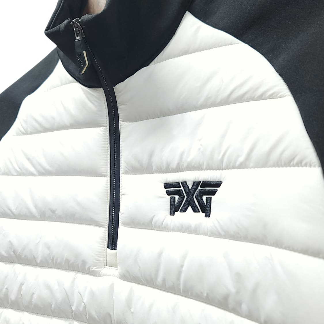 [M] PXG 화이트&블랙 경량기모 하이브리드 반집업 상품이미지5