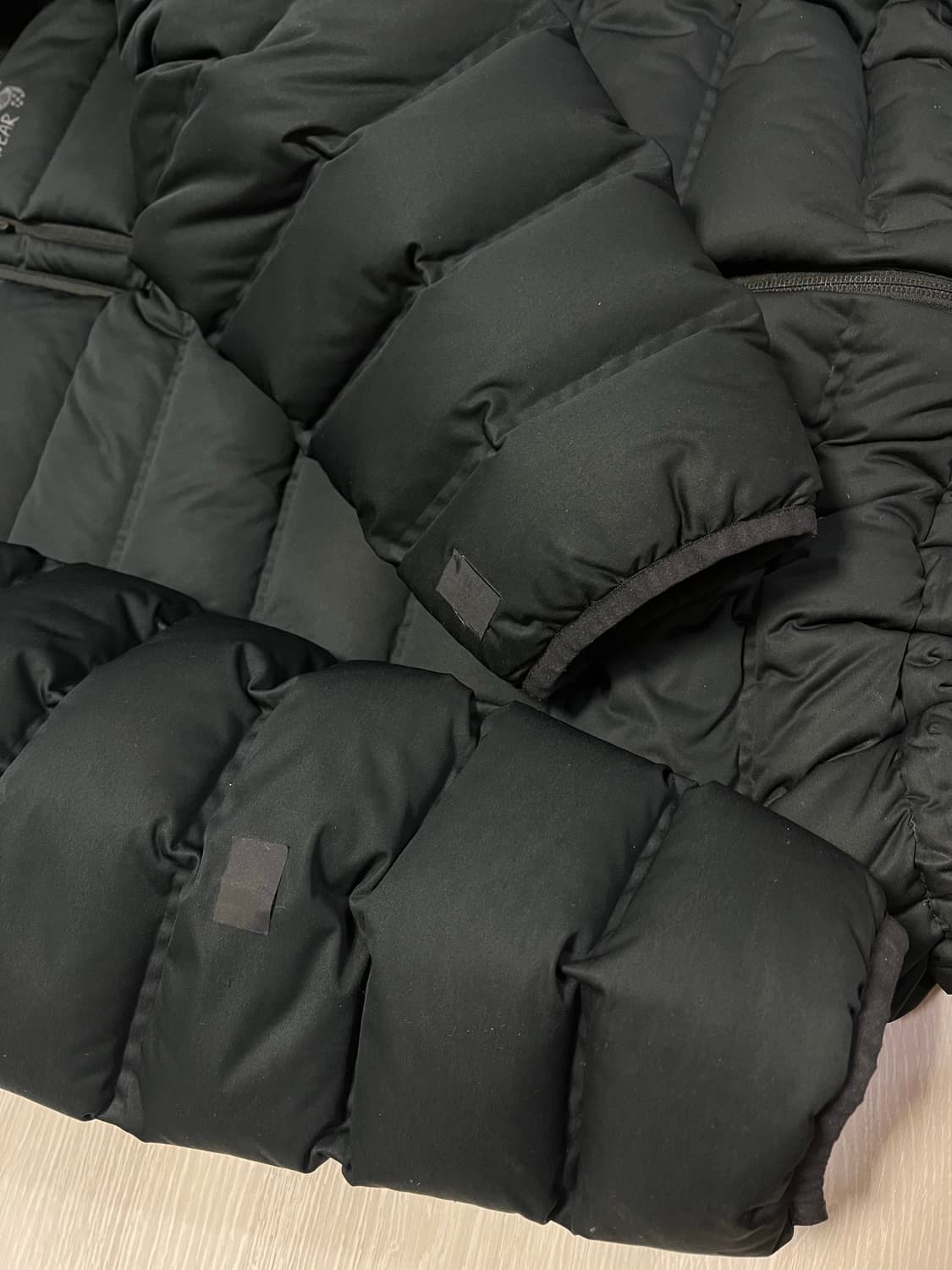 마운틴하드웨어 다운패딩 2XL-3XL(하자있음) 상품이미지2