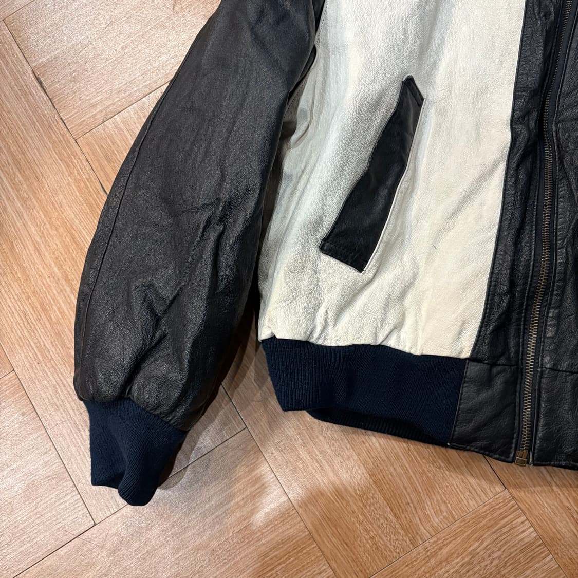 마이클호반 블랙 카우 레더 봄버 자켓 상품이미지7