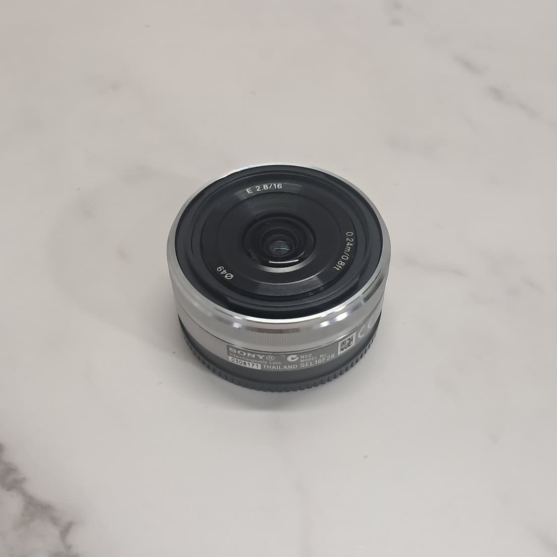 소니 16mm 미러리스 단렌즈 E SEL 16F28 상품이미지1