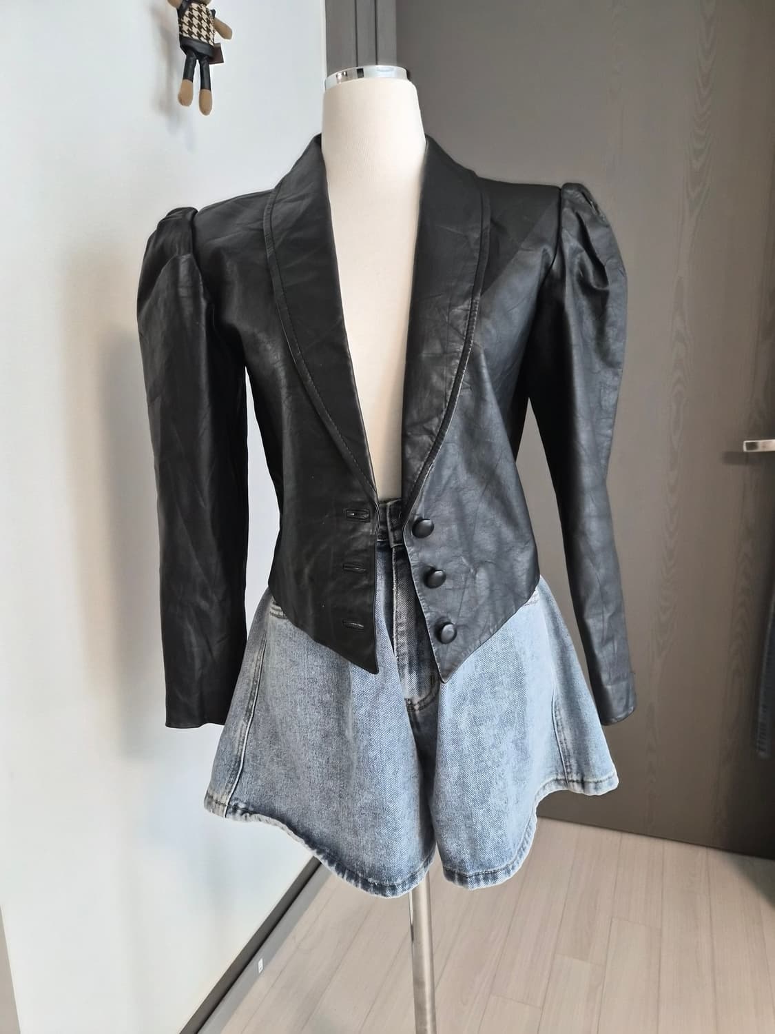 [희귀/빈티지] 브라질산 천연 가죽 숄더 퍼프 크롭 자켓 상품이미지1