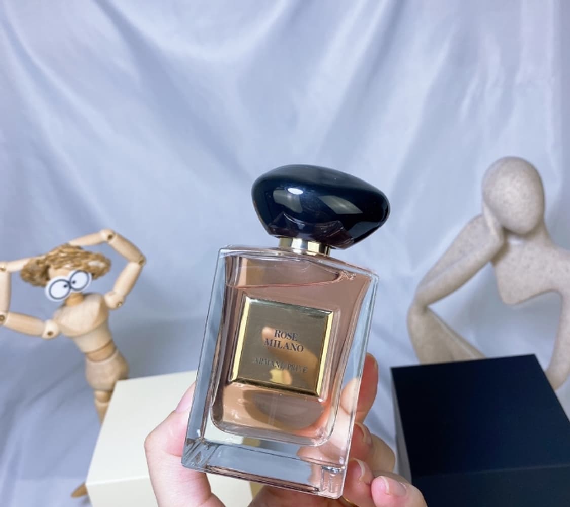 아르마니 로즈 밀라노 오 드 뚜왈렛 100ml 무료배송 미개봉 상품이미지1