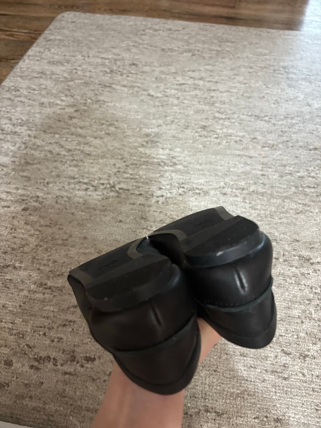 자라 페니 레더 로퍼(블랙)/230 상품이미지3