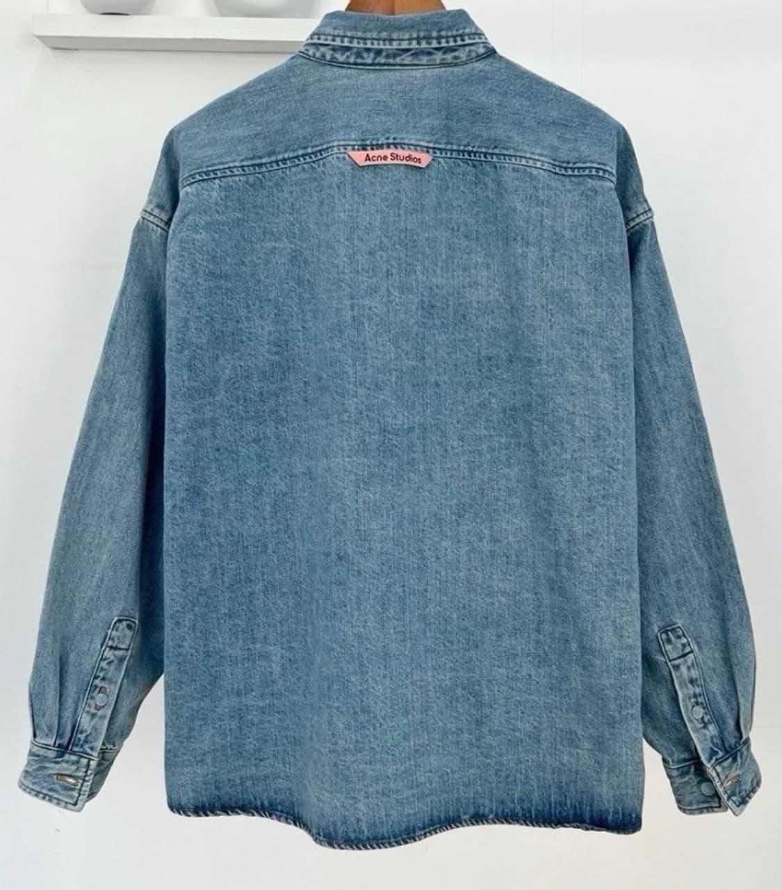 아크네 스튜디오 아크네 버튼업 오버사이즈 데님 남여공용 상품이미지3