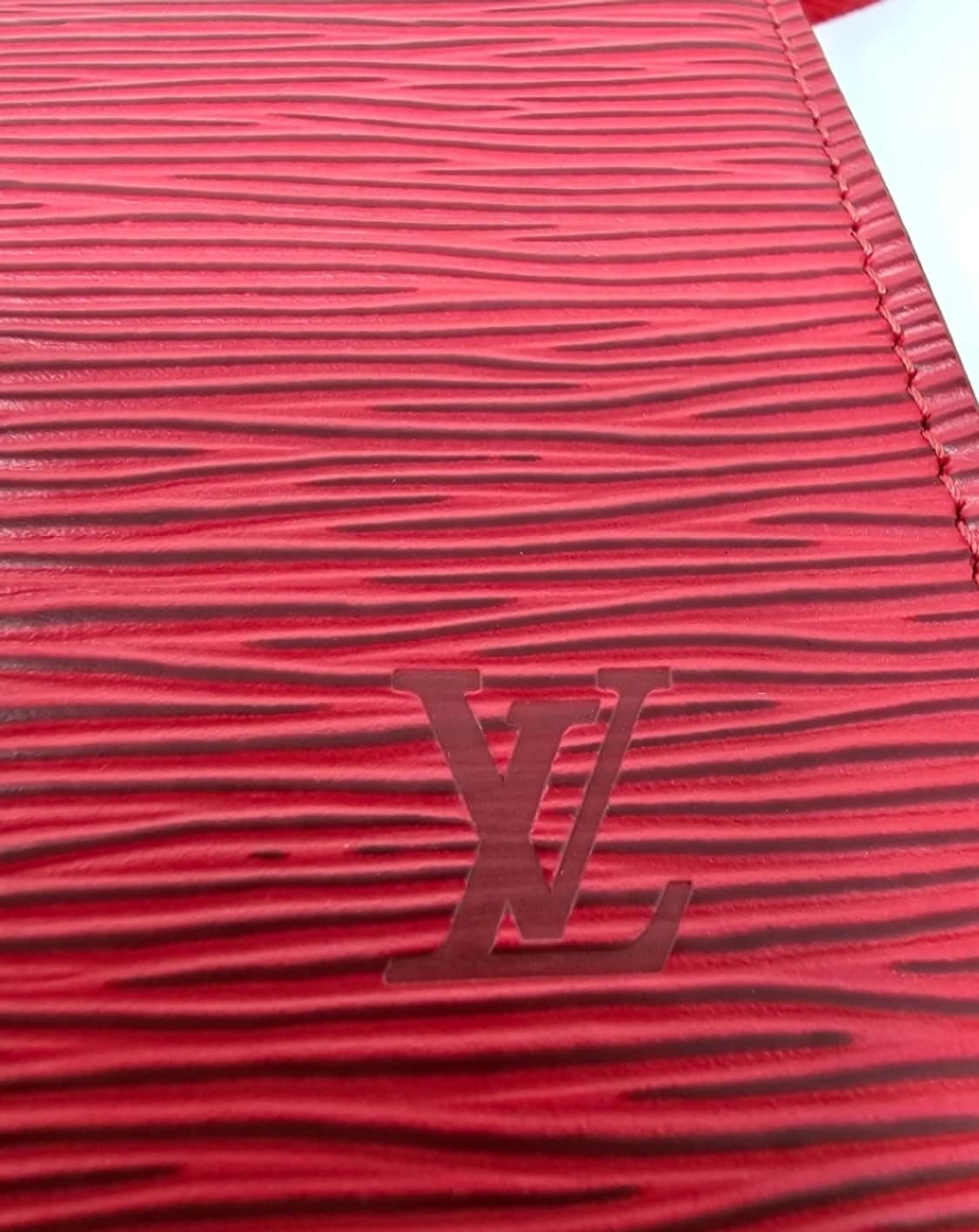 정품 루이비통 에삐 숄더 클러치백 상품이미지4