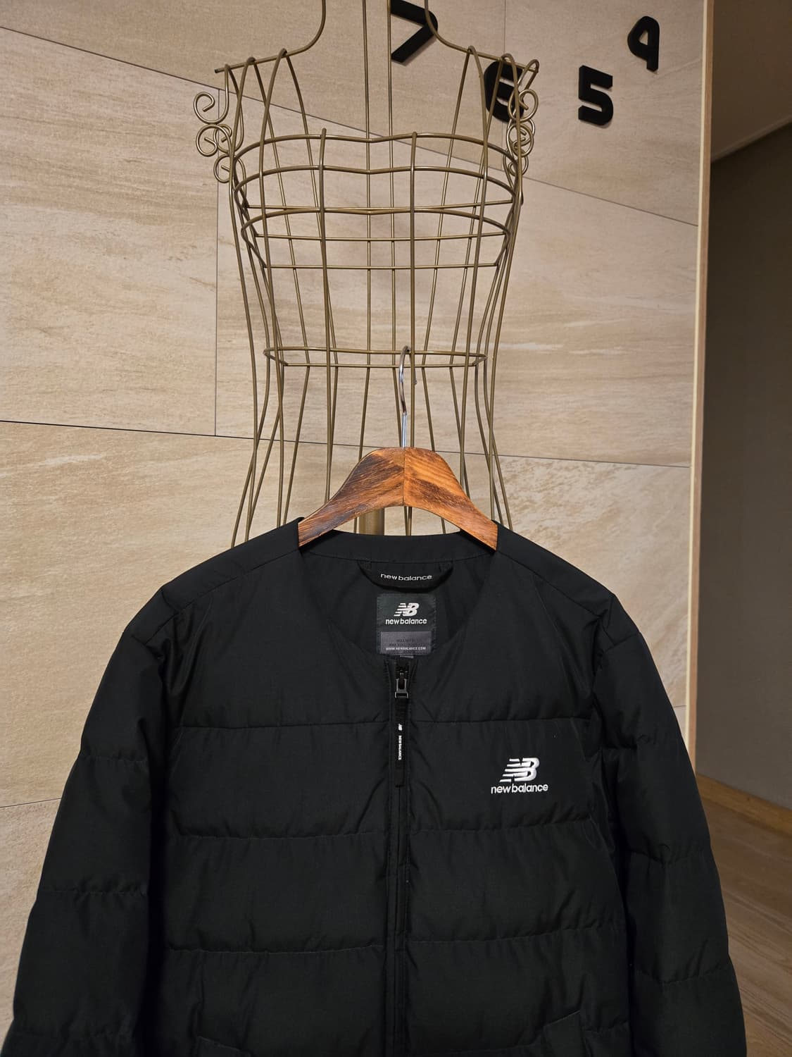 [95/m] 뉴발란스 여성 구스 패딩 상품이미지2