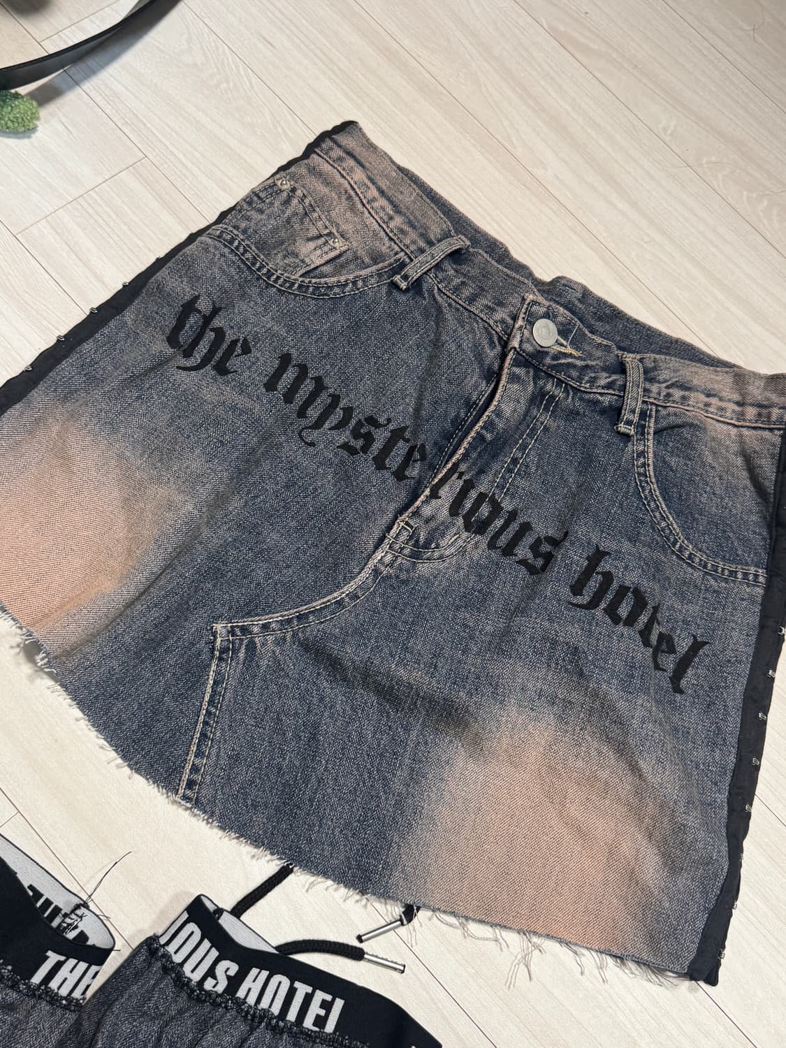 더미스테리어스호텔 핑크데님 스커트 레그워머 세트 상품이미지1