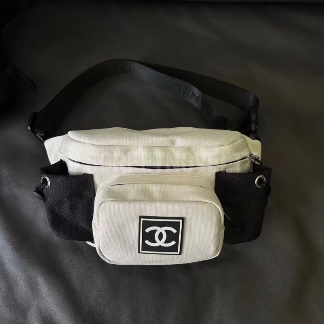 샤넬뷰티 슬링백 스포츠백 힙색 크로스백 화이트 상품이미지2