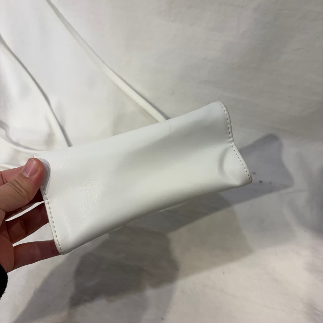 텔파 스몰 쇼핑백 화이트 가방 상품이미지3