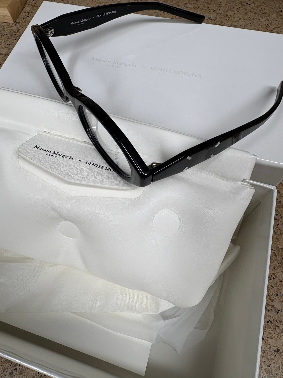 젠틀몬스터 메종마르지엘라 mm209 상품이미지1