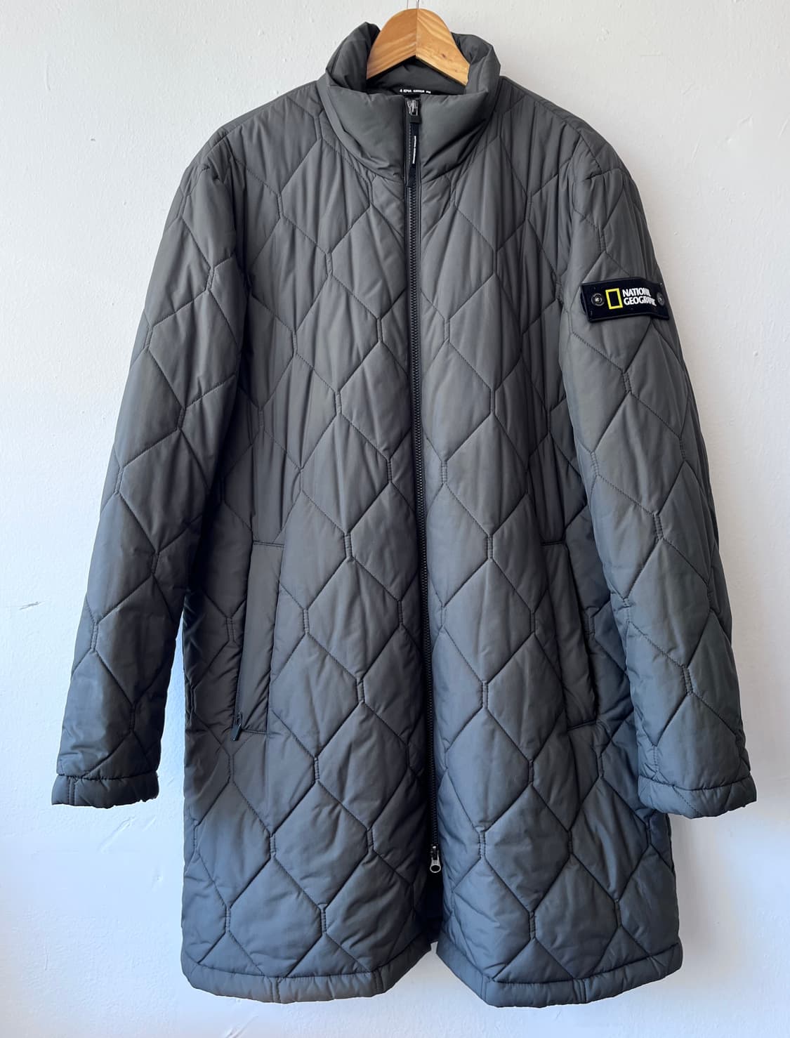 내셔널지오그래픽 남성 하프누빔패딩 상품이미지1