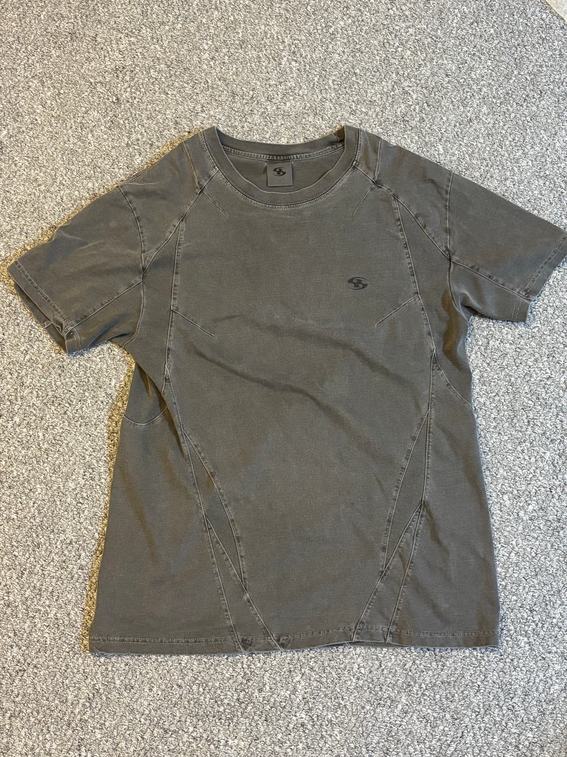 산산기어 페이디드 워싱 티셔츠 차콜 상품이미지1