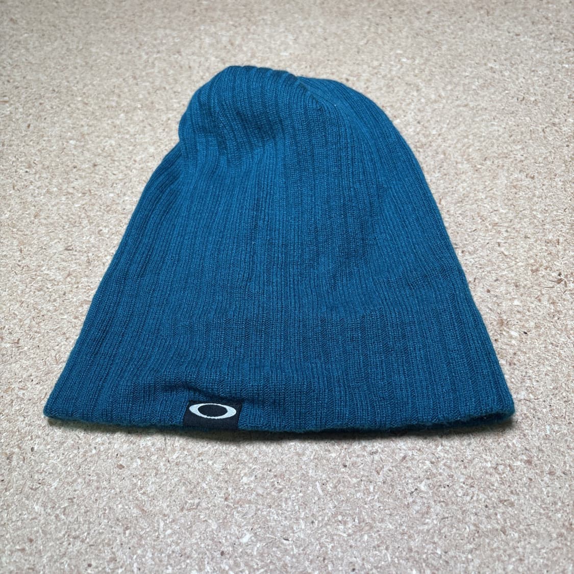 오클리 스트라이프 커프드 비니 상품이미지3