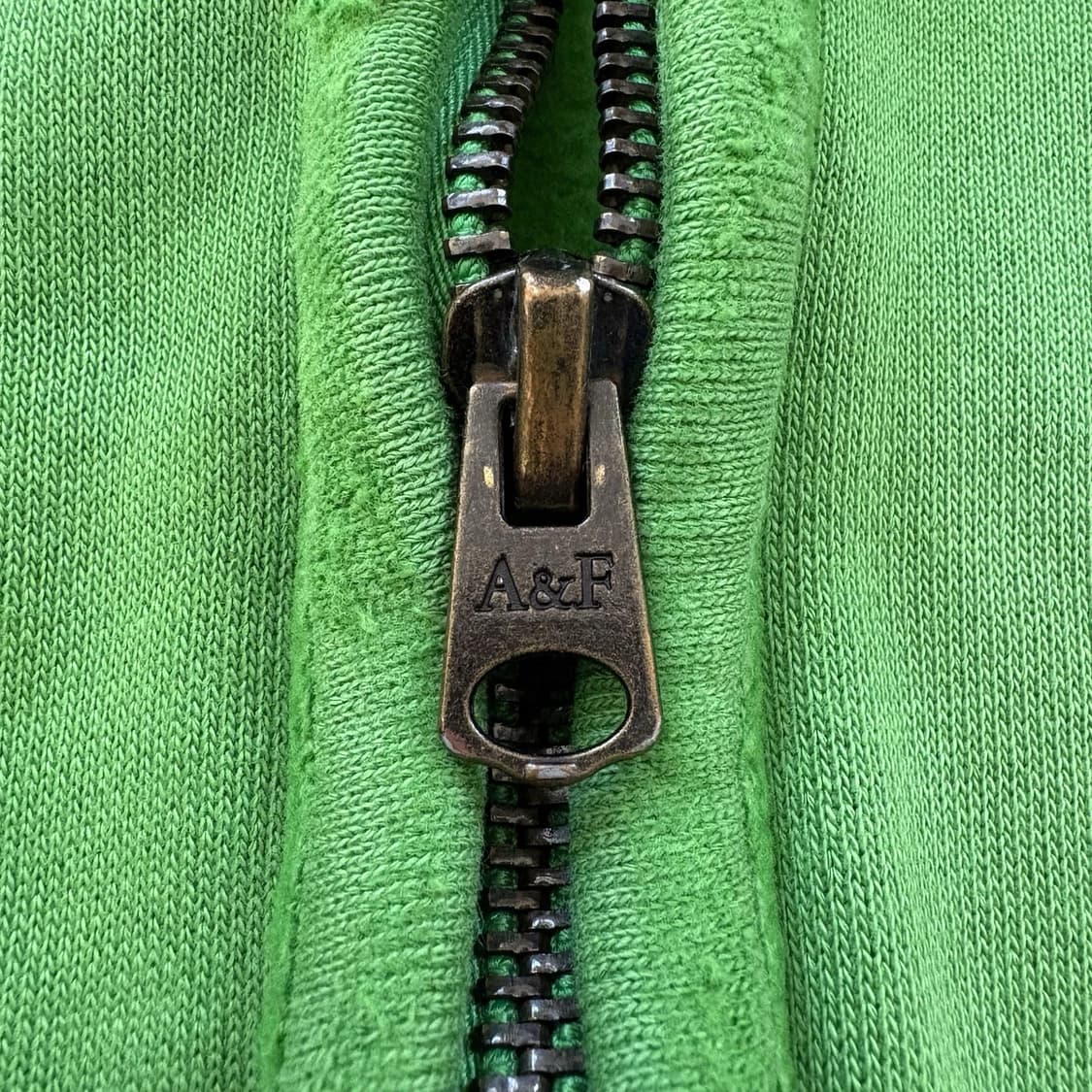 아베크롬비 앤 피치 Y2K 빈티지 머슬핏 후드 집업 상품이미지3