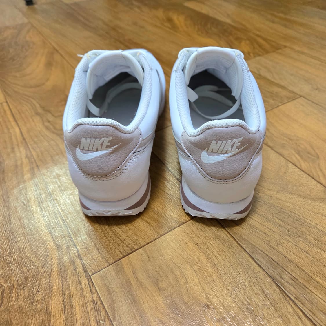 나이키 코르테즈 245 상품이미지3