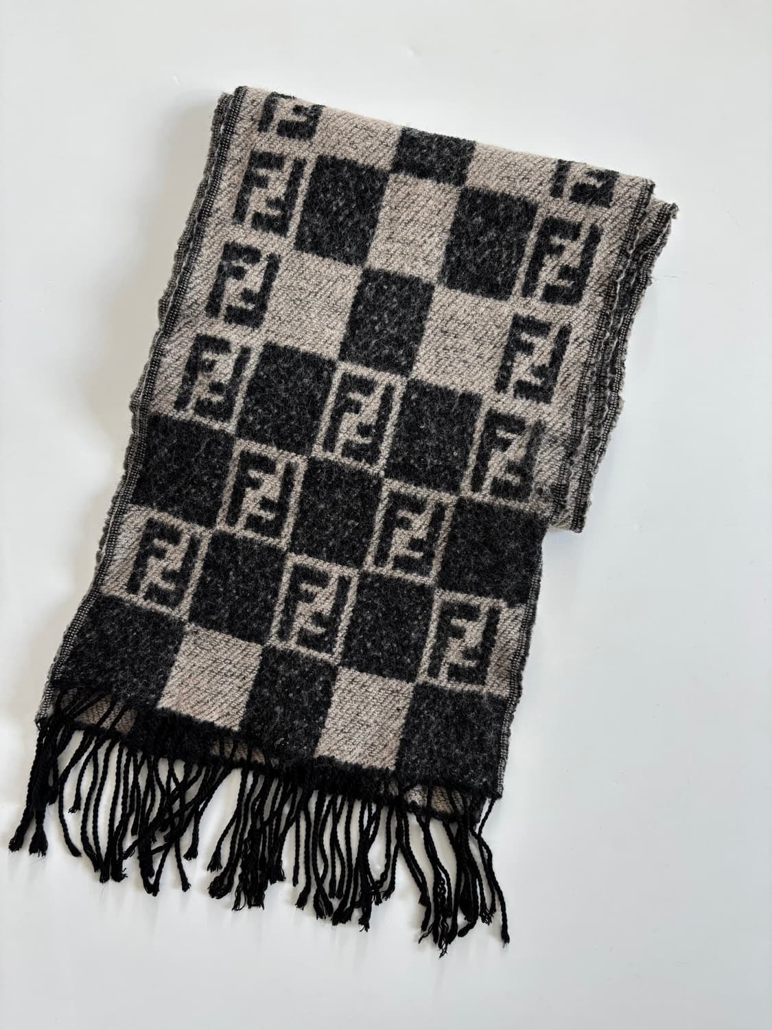 Fendi 펜디 90‘s FF 모노그램 체커보드 머플러  상품이미지2