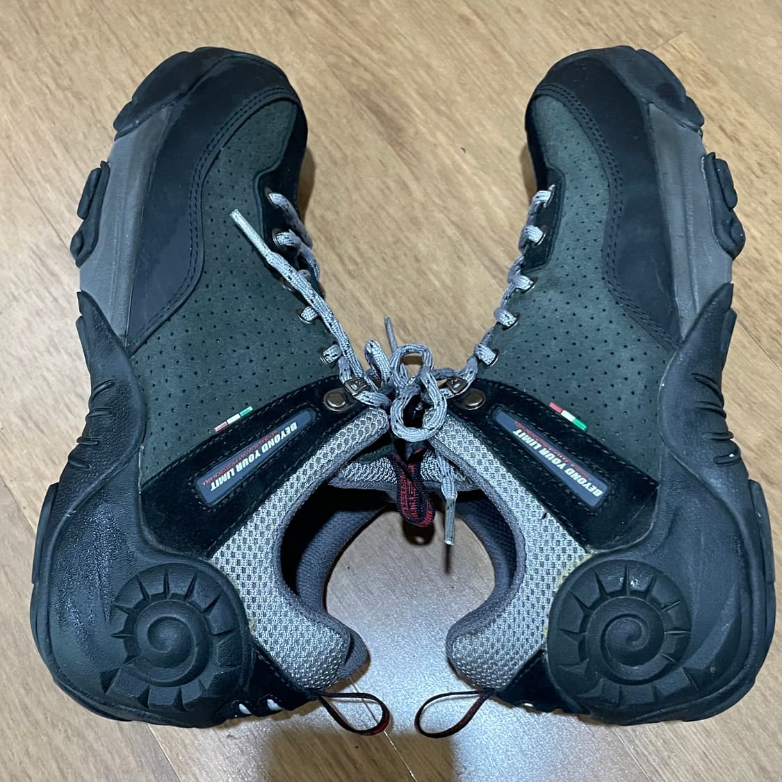 아디다스 하든 Vol. 6 올블랙 농구화 265-270 상품이미지7