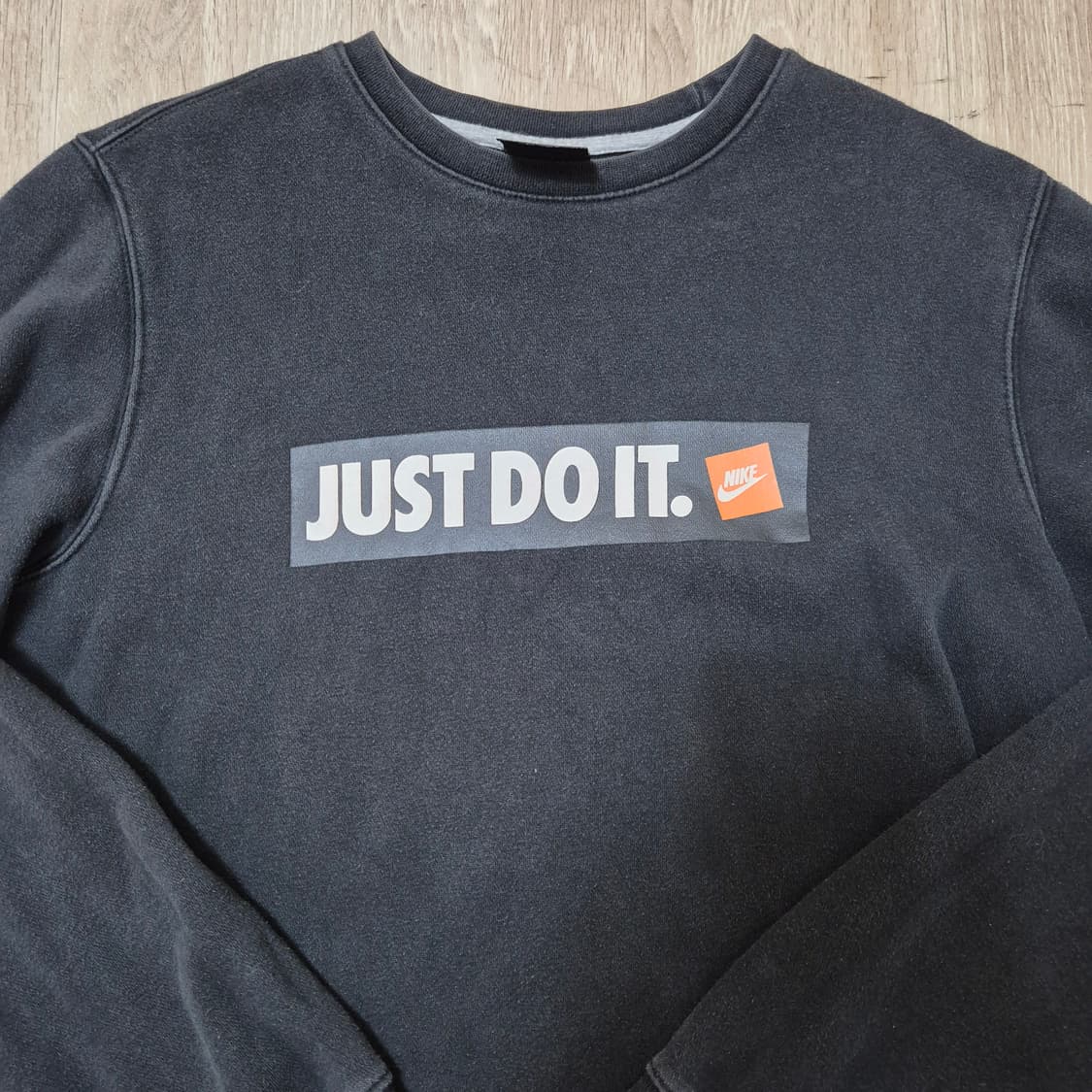 나이키 스우시 박스로고 저스트 두 잇 맨투맨  상품이미지2