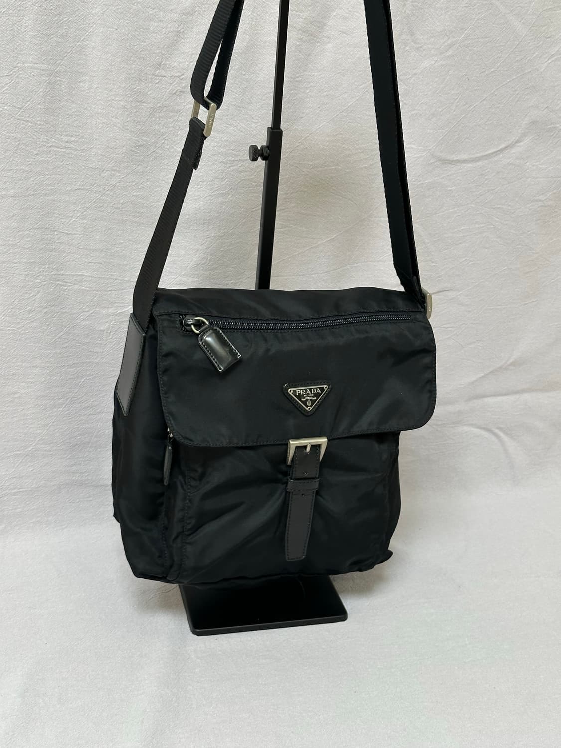 프라다 포코노 나일론 메신저백 버클 크로스백 주우재백 상품이미지1