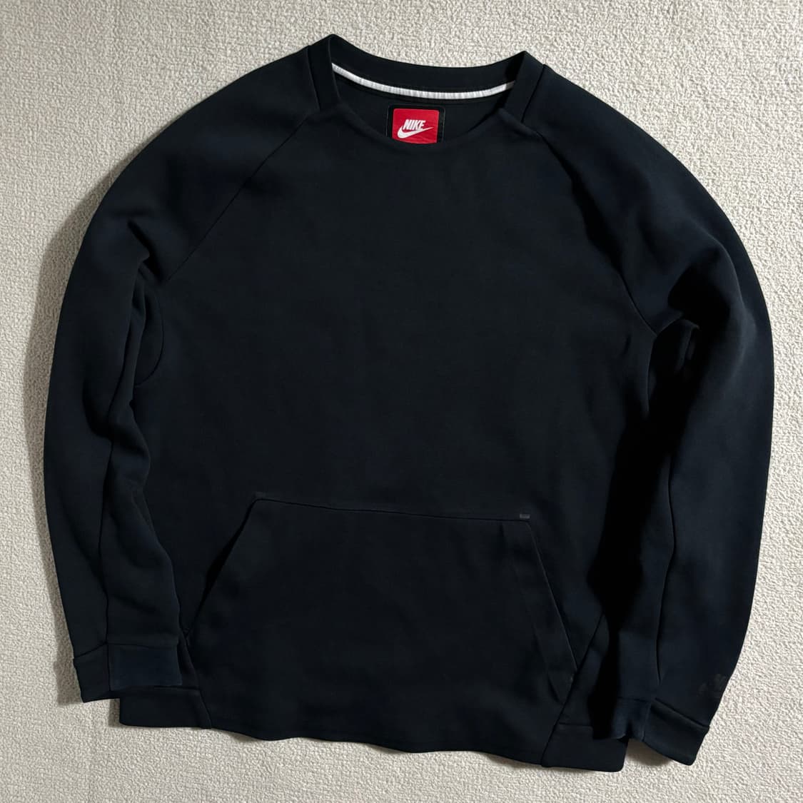 나이키 NSW 테크 맨투맨 블랙 상품이미지1